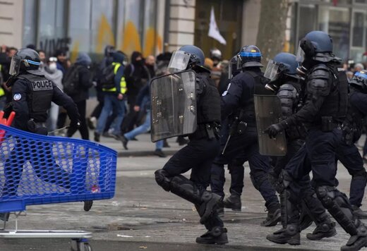 ببینید | بحران در فرانسه؛ ایستگاه مترو بوردو در تسخیر معترضان