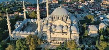 مسجد سلیمانیه در استانبول/ وقتی یک سفر گردشگری به سفر معنوی تبدیل میشود مسجد سلیمانیه در استانبول/ وقتی یک سفر گردشگری به سفر معنوی تبدیل میشود