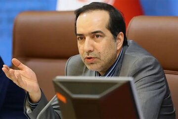 علی لاریجانی نقائص قانون اساسی را چه می داند؟ / سعدی اینک به قدم رفت و به سر باز آمد / از سیاست تا فلسفه: نگاهی به حکمرانی و توسعه ملی ایران