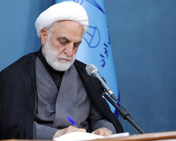 بخشنامه رئیس قوه قضاییه درباره شرایط عفو معیاری ۱۴۰۴ بخشنامه رئیس قوه قضاییه درباره شرایط عفو معیاری ۱۴۰۴