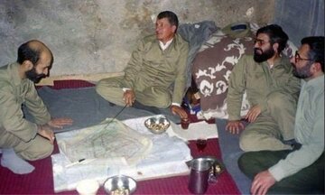 حسن روحانی: در جلسه پس از آزادسازی خرمشهر تنها سه نفر خواهان پایان جنگ بودند/ روحانی یکی از آن سه تن بود