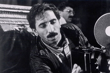 حمله عجیب روزنامه اصولگرا به محسن مخملباف/ او با حضور سینماگران قبل از انقلاب به تندی مخالفت کرد